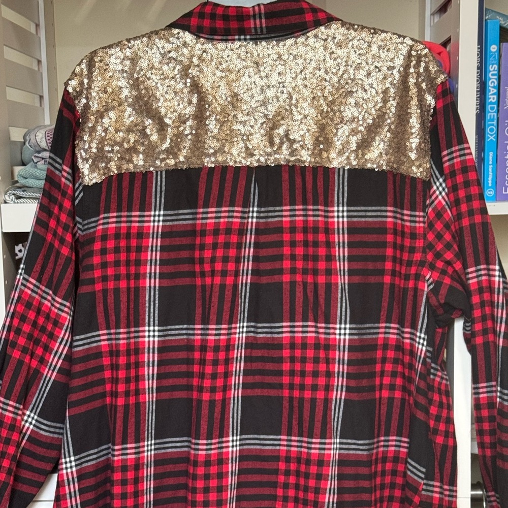 RED PLAID SEQUIN FLANNEL. JUNIOR PLUS LONG SLEEVE LIGHTWEIGHT SPARKLY SHIRT. NWT - Picture 10 of 16